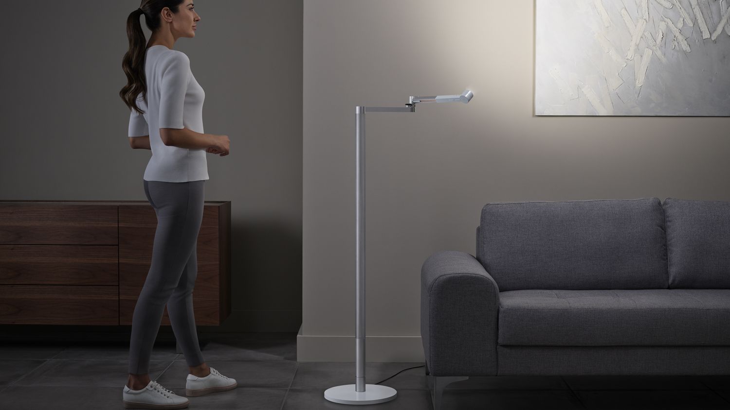 Напольный светильник Dyson Solarcycle Morph CF06, белый/серебристый