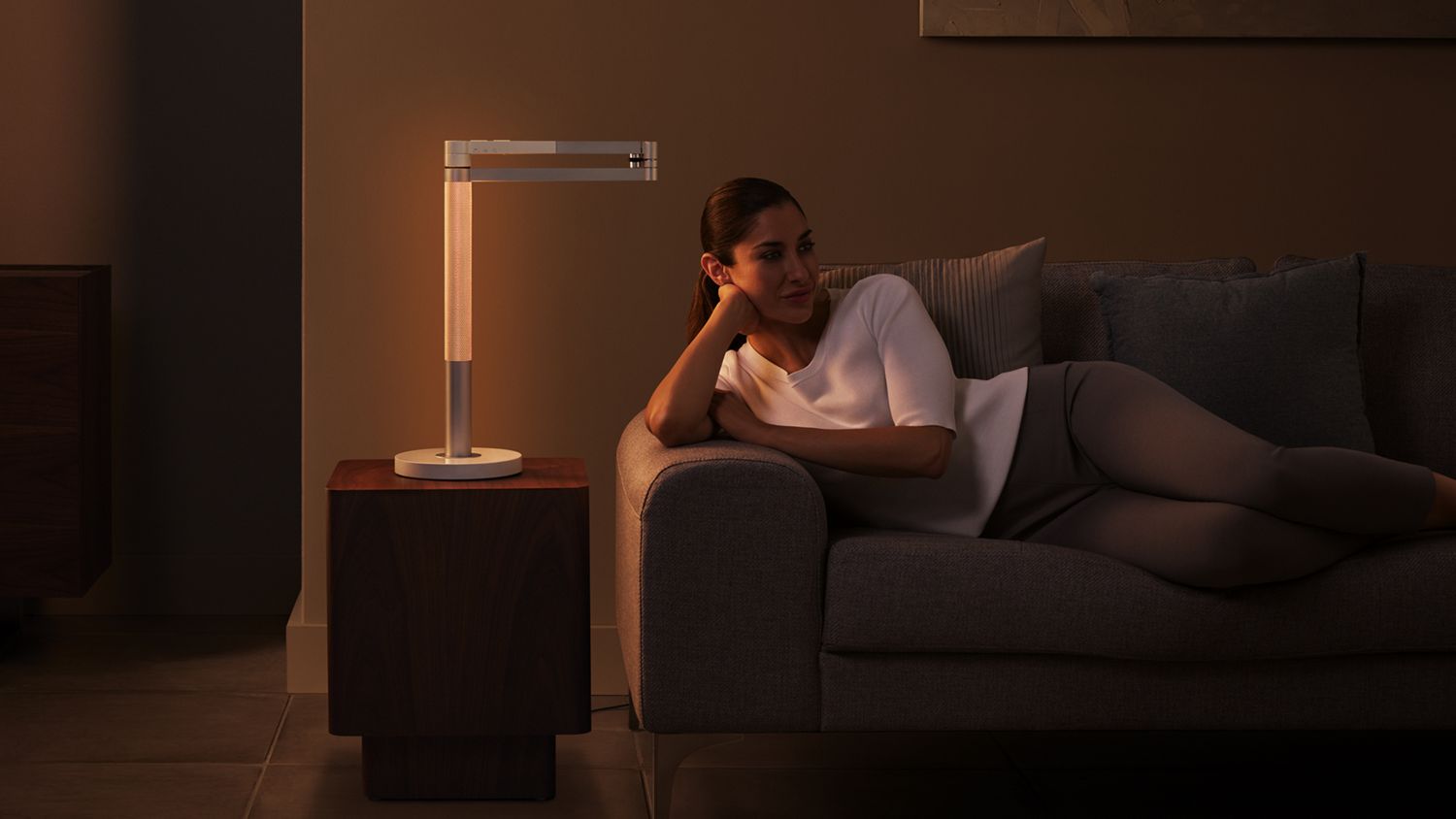 Настольный светильник Dyson Solarcycle Morph CD06, чёрный/латунь